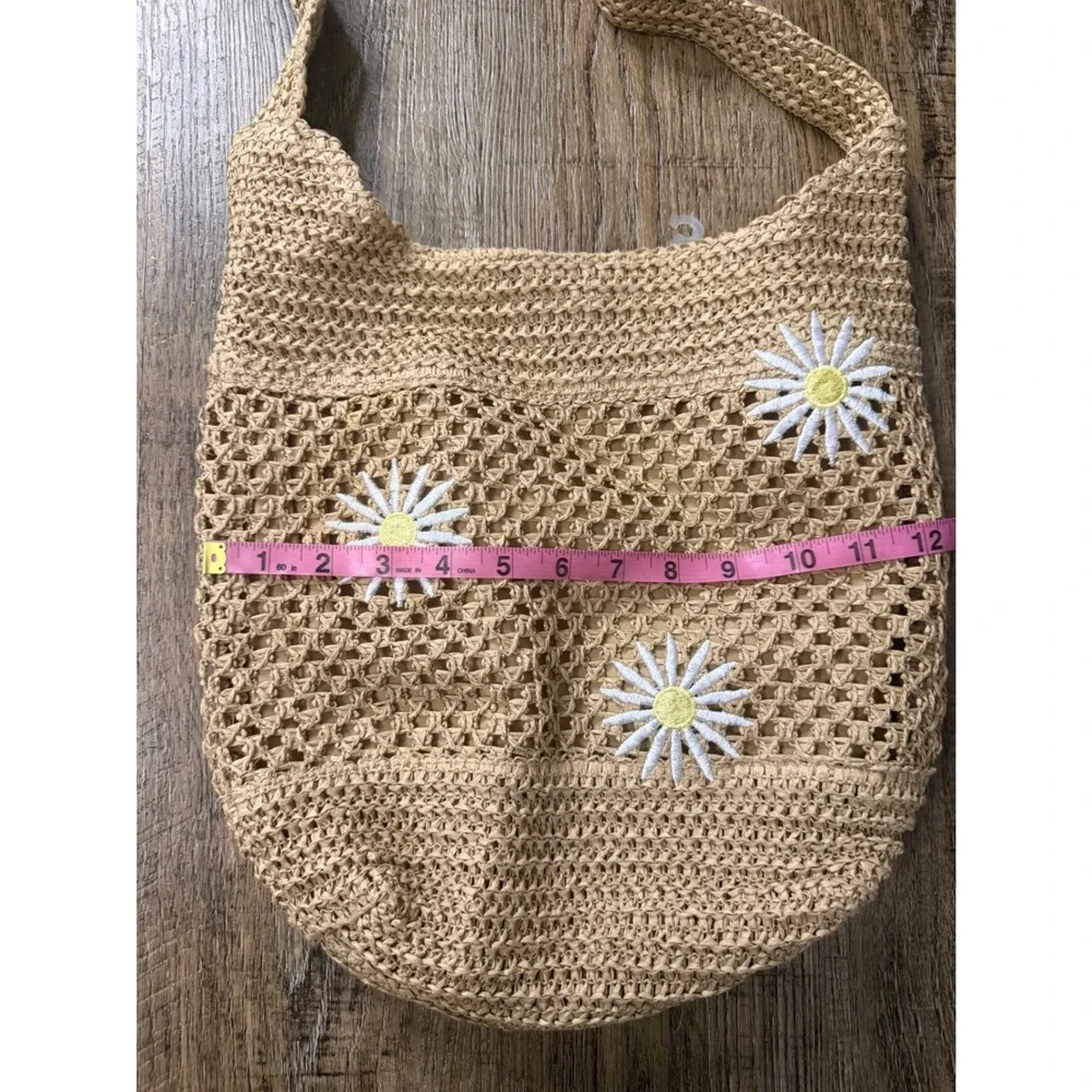 Art Class Straw Daisy Tote Bag Tan Woven Floral Boho Summer Handbag